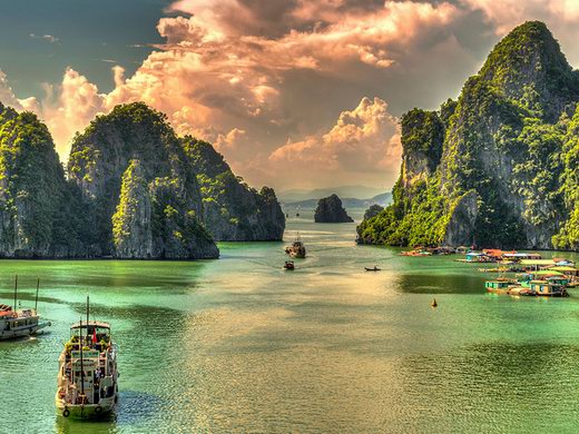 Best time to travel Halong bay