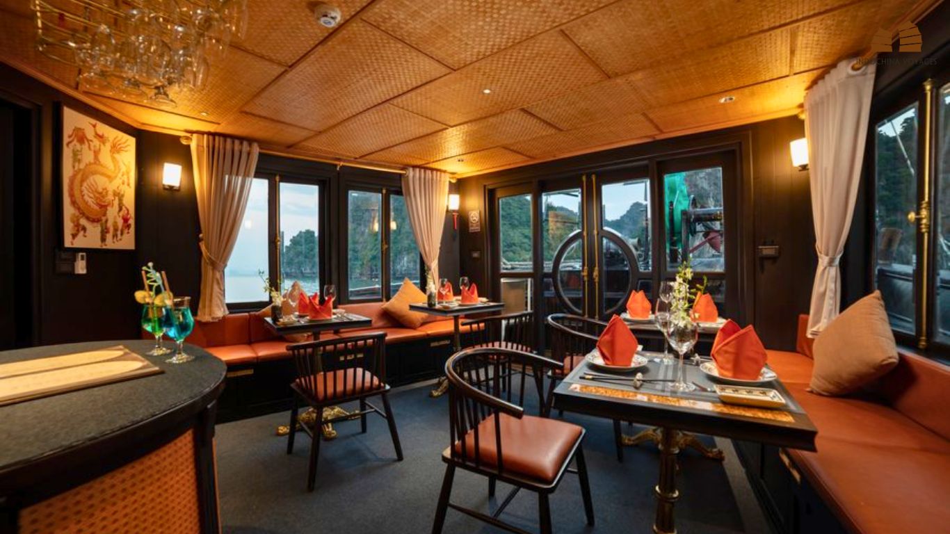Prince Junk Cruise dining